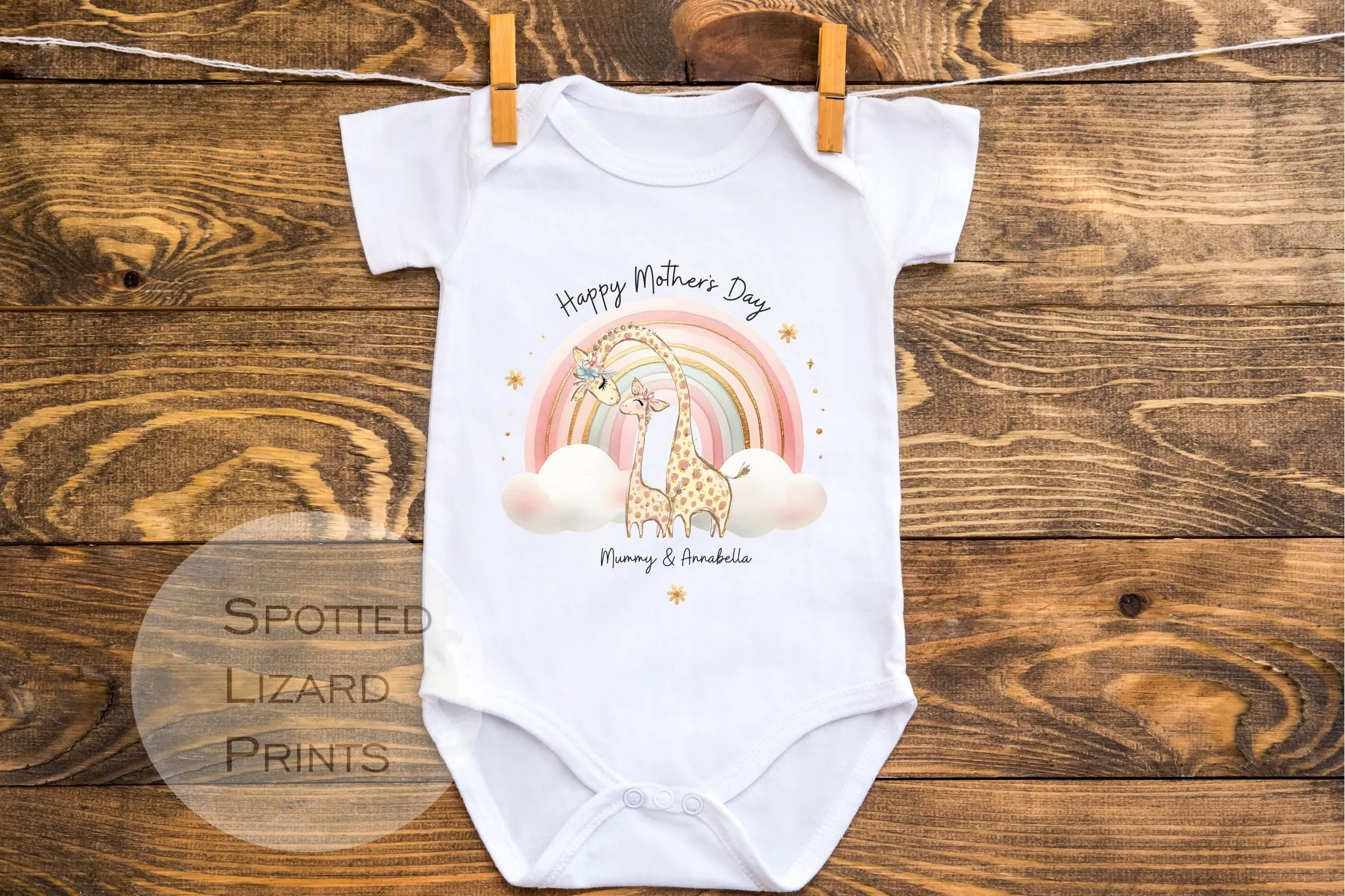 Cute Giraffe Happy Mother's Day MUMMY Baby Outfit (First Mother's Day 1st Mother's Day Mummy l New Mum Gift | Love My Mum)