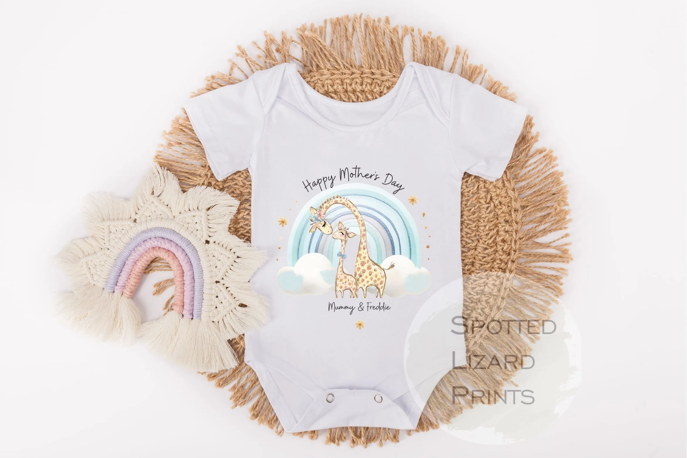 Cute Giraffe Happy Mother's Day MUMMY Baby Outfit (First Mother's Day 1st Mother's Day Mummy l New Mum Gift | Love My Mum)